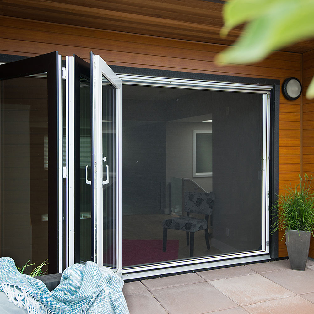 Mesh options for oversized screens